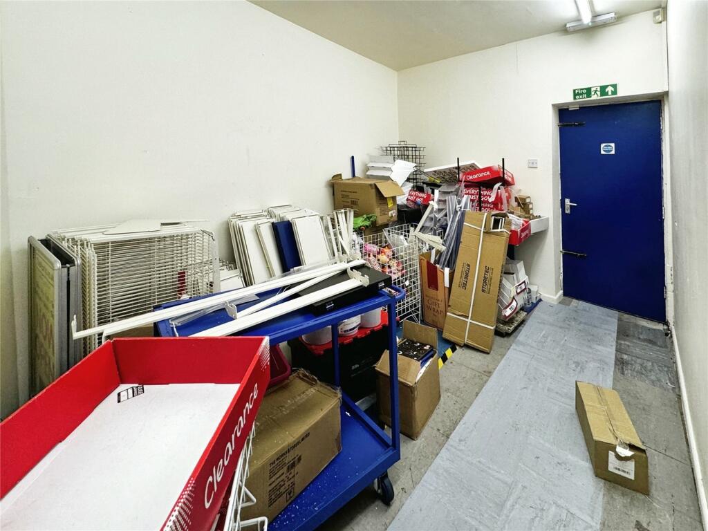 1 bed Commercial Property