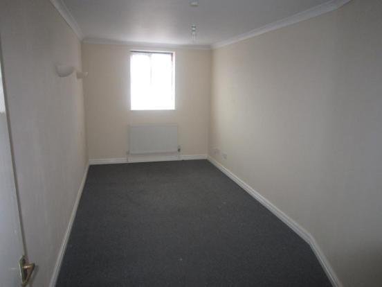 3 bed End of Terrace