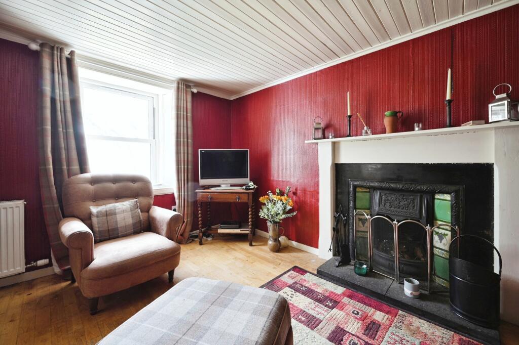 2 bed Detached