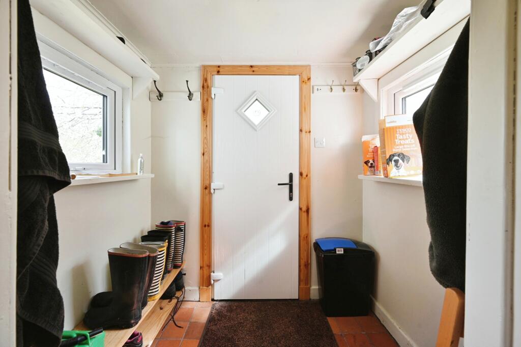 2 bed Detached