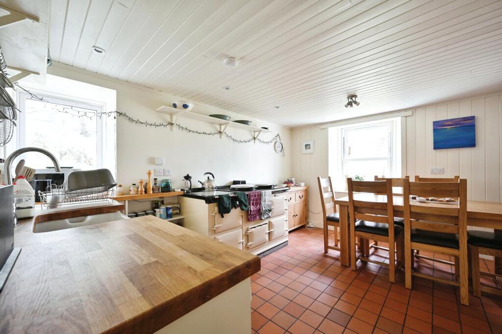 2 bed Detached