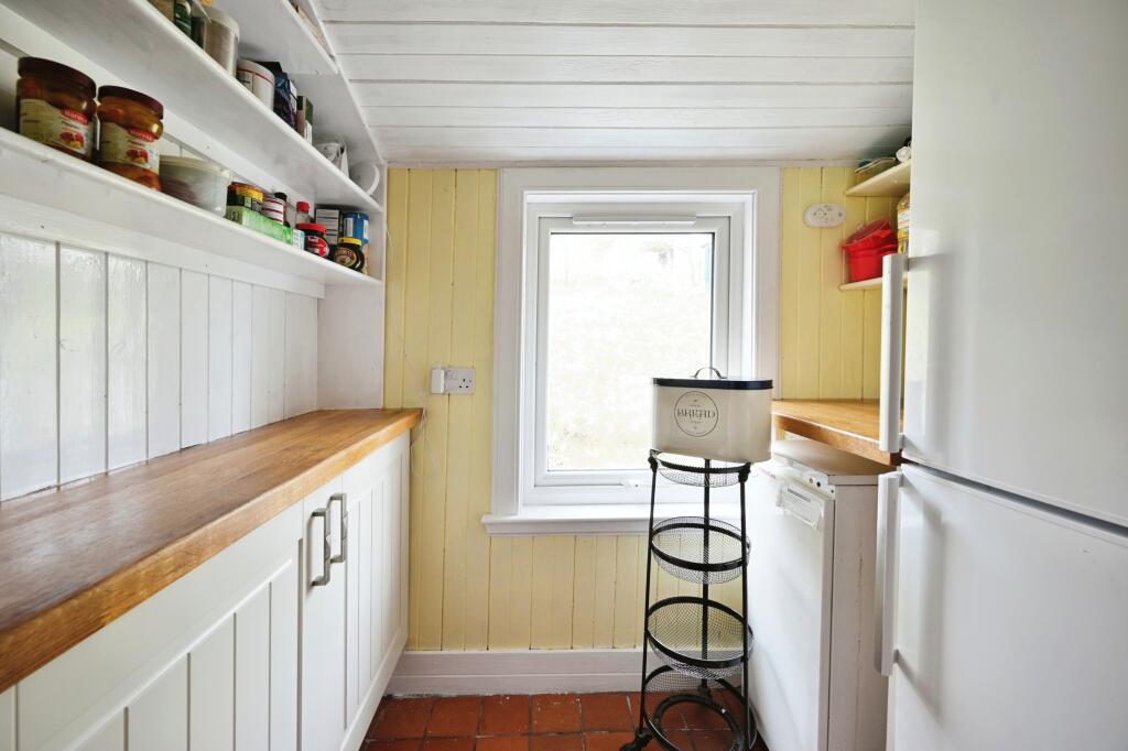 2 bed Detached