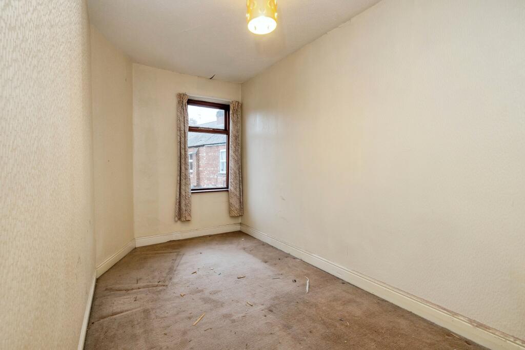 3 bed End of Terrace