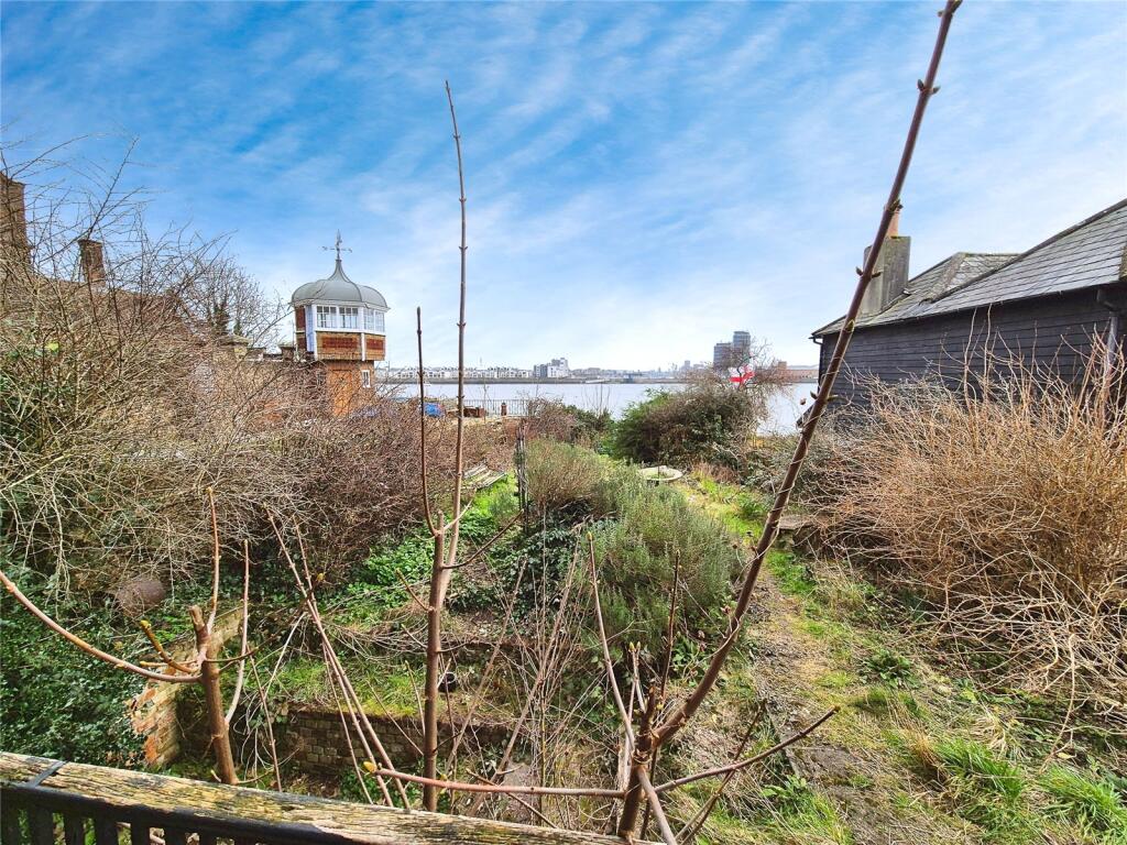3 bed Terraced