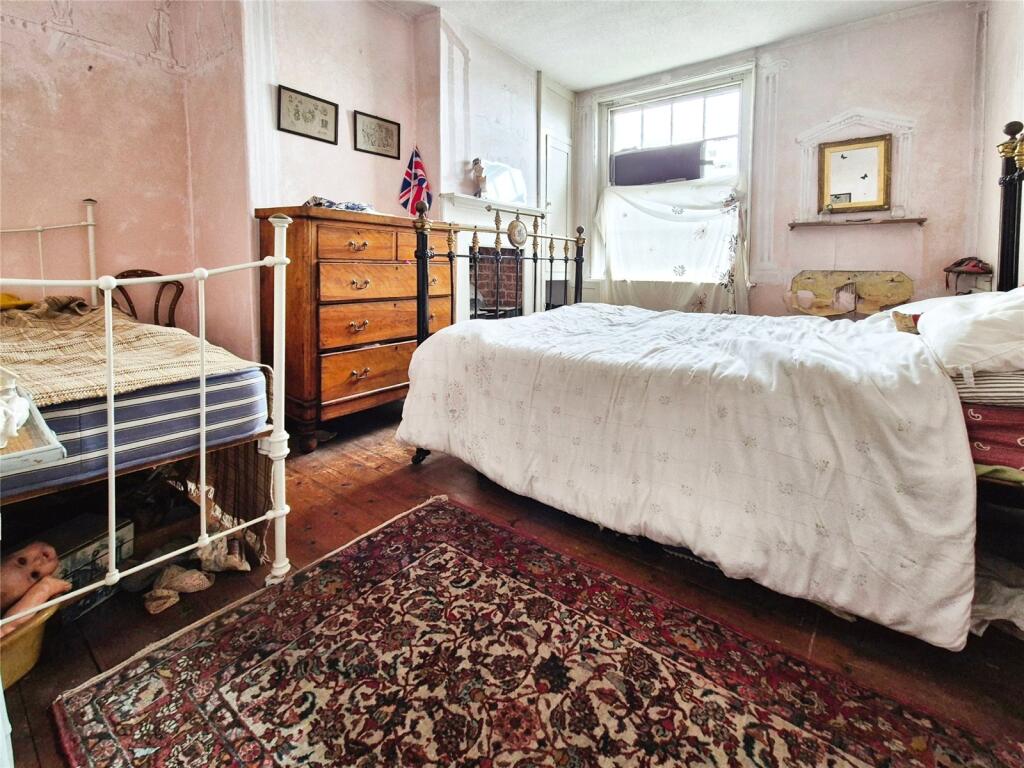 3 bed Terraced