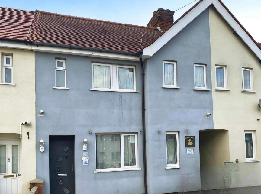 4 bed Terraced