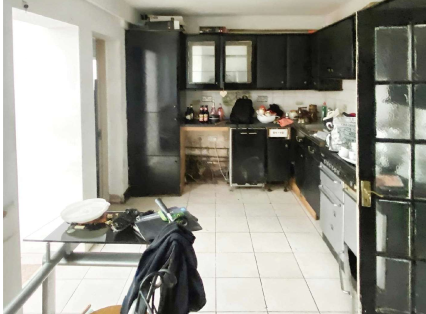 4 bed Terraced