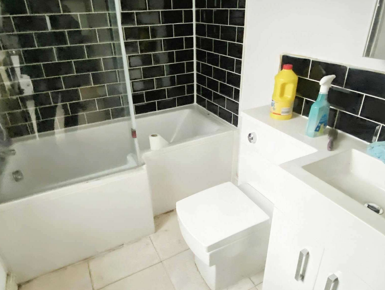 4 bed Terraced