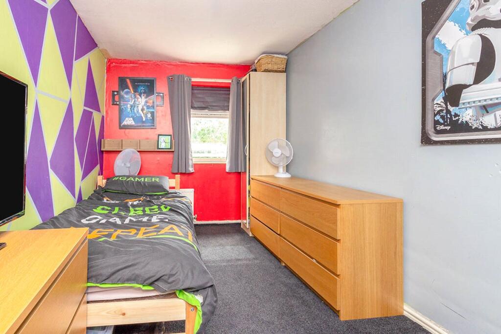 3 bed Terraced