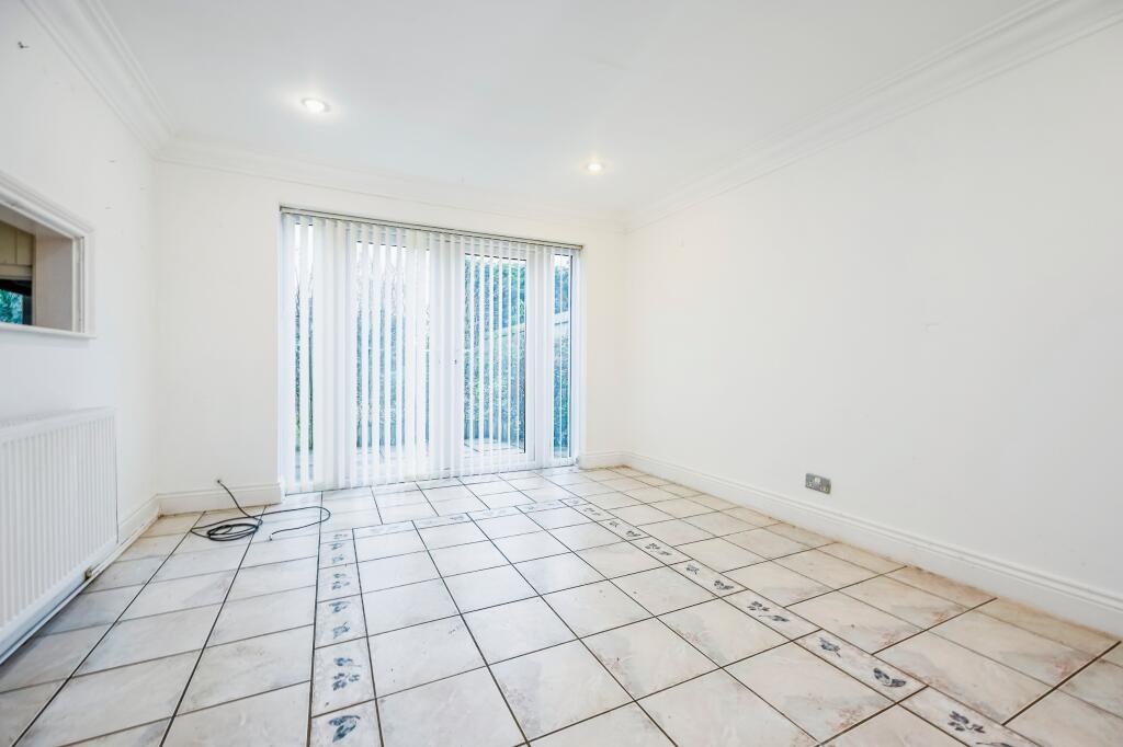 4 bed Detached