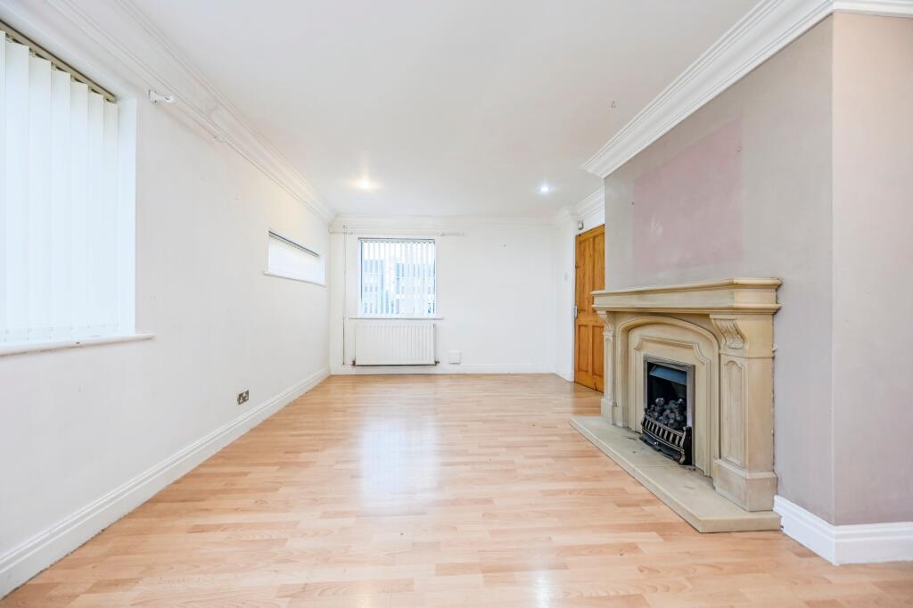 4 bed Detached