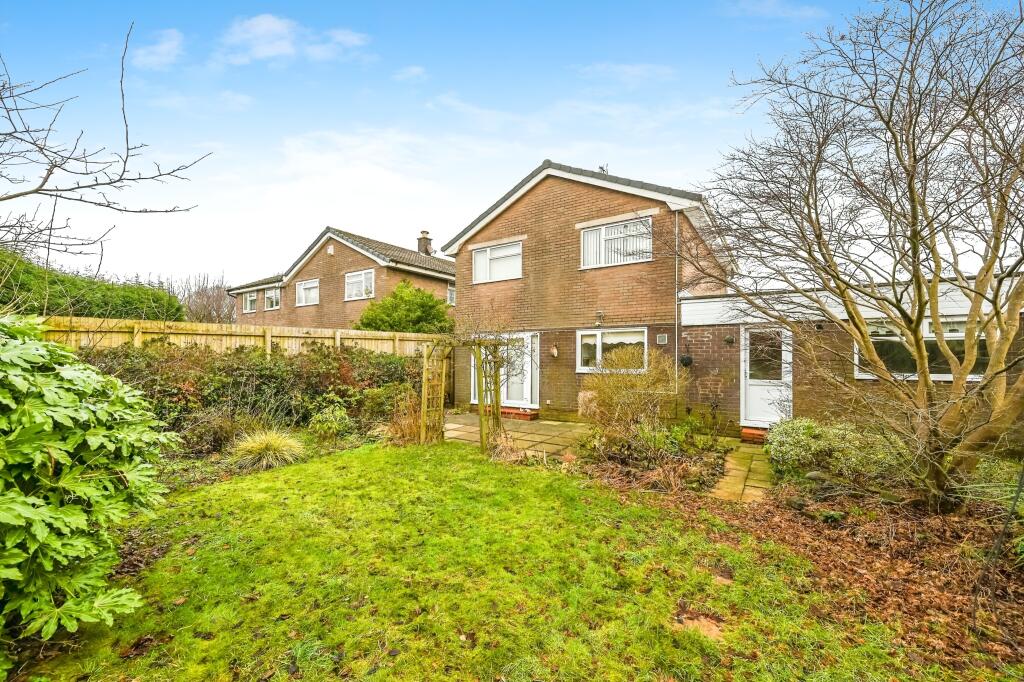 4 bed Detached
