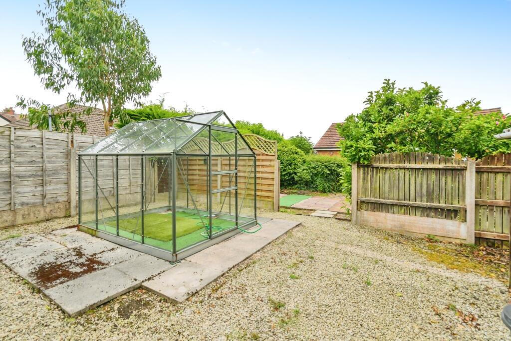2 bed Detached Bungalow