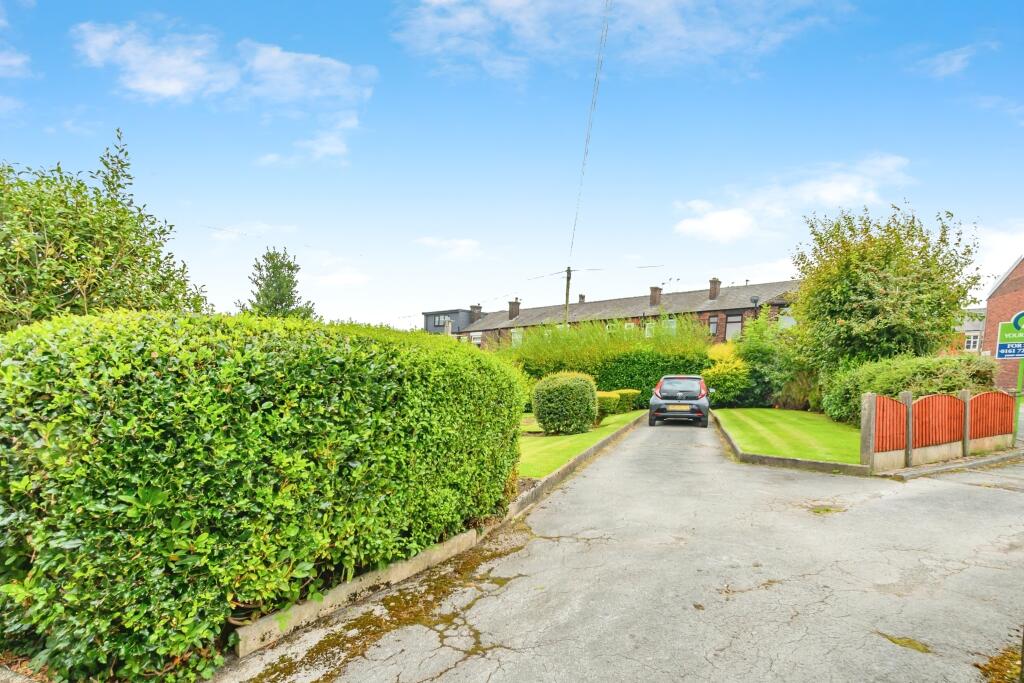 2 bed Detached Bungalow