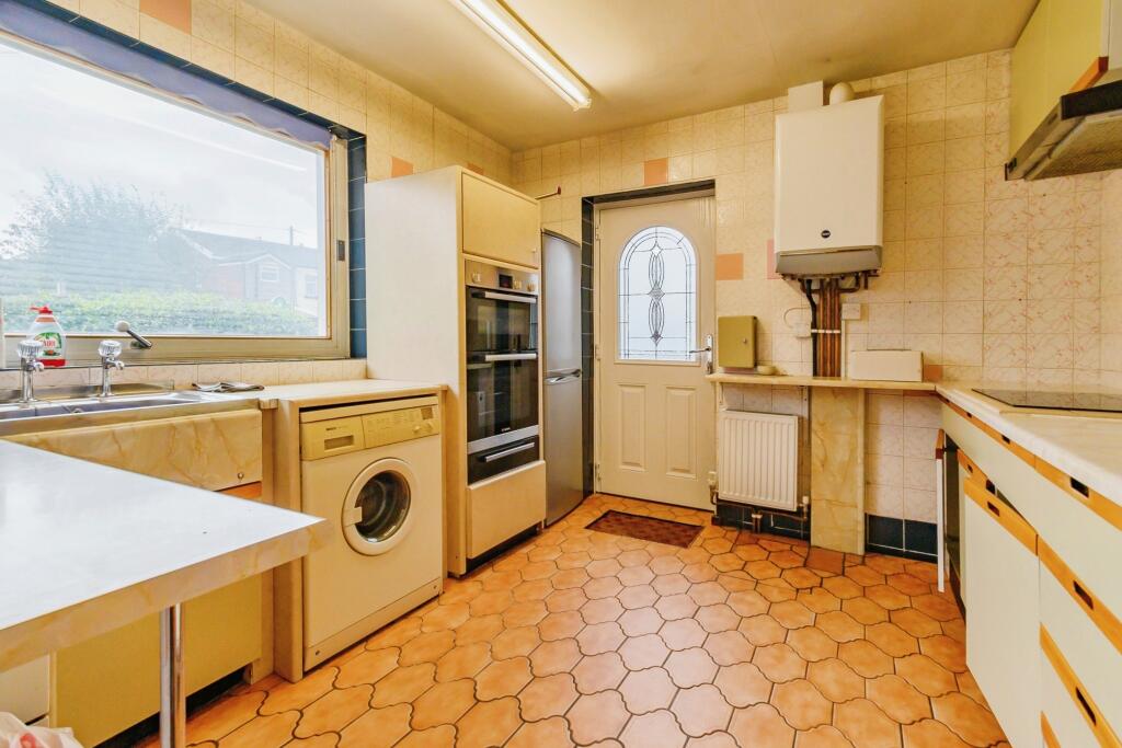 2 bed Detached Bungalow