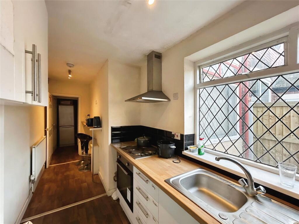4 bed Terraced