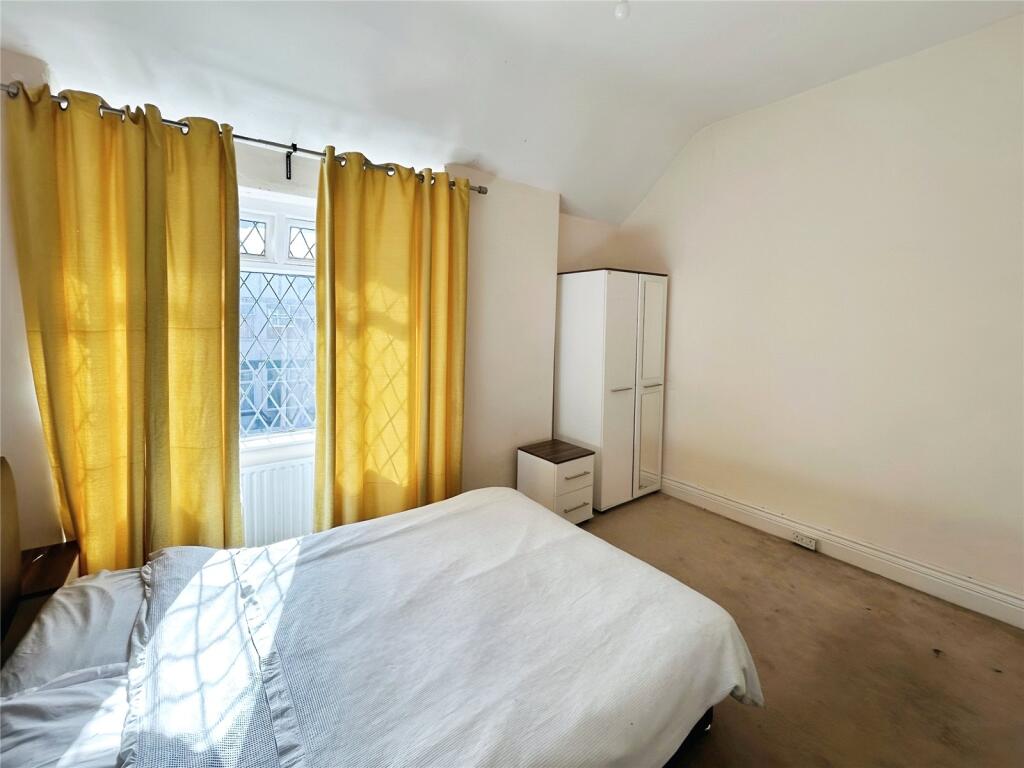 4 bed Terraced