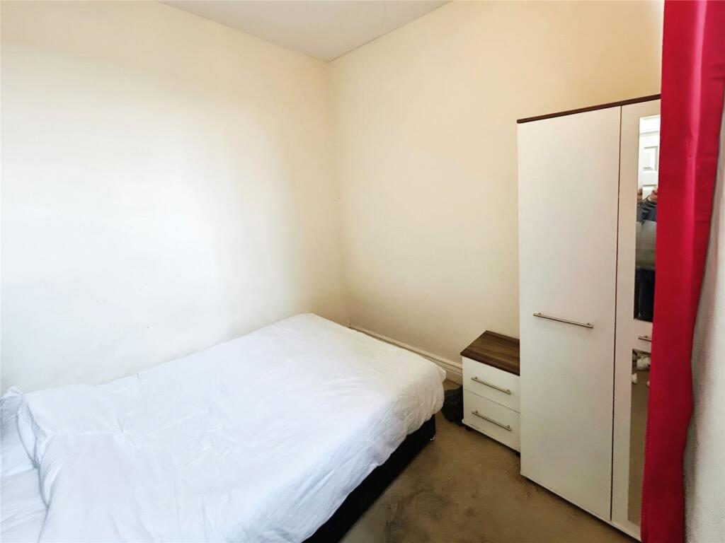 4 bed Terraced