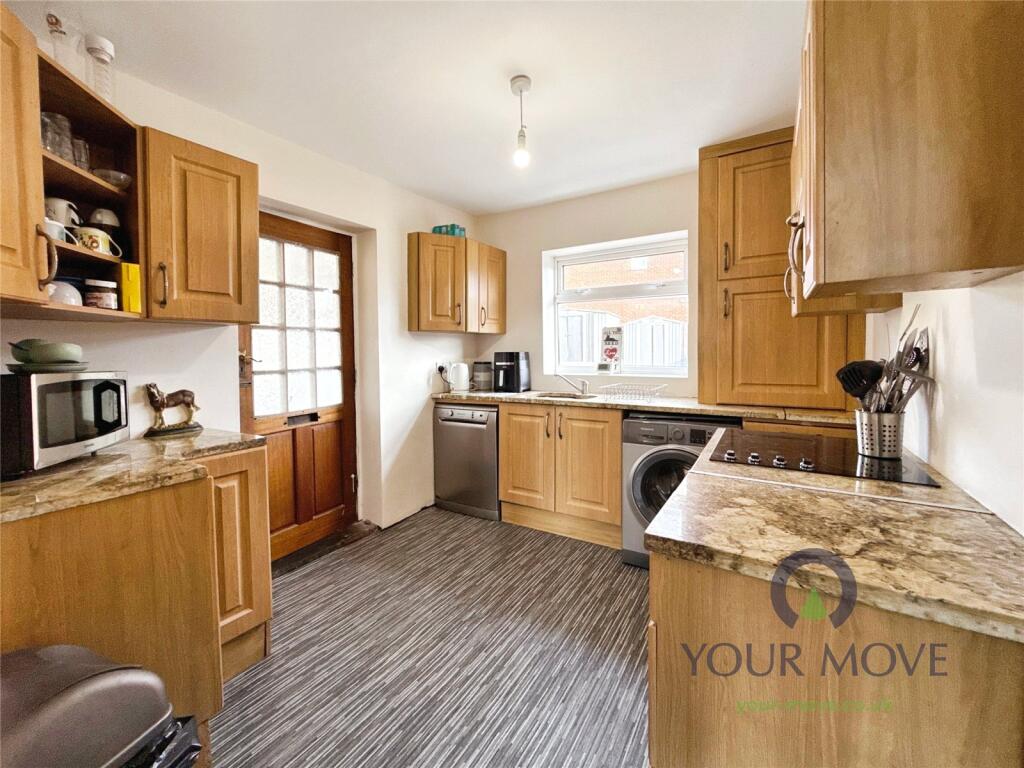 4 bed Semi-Detached