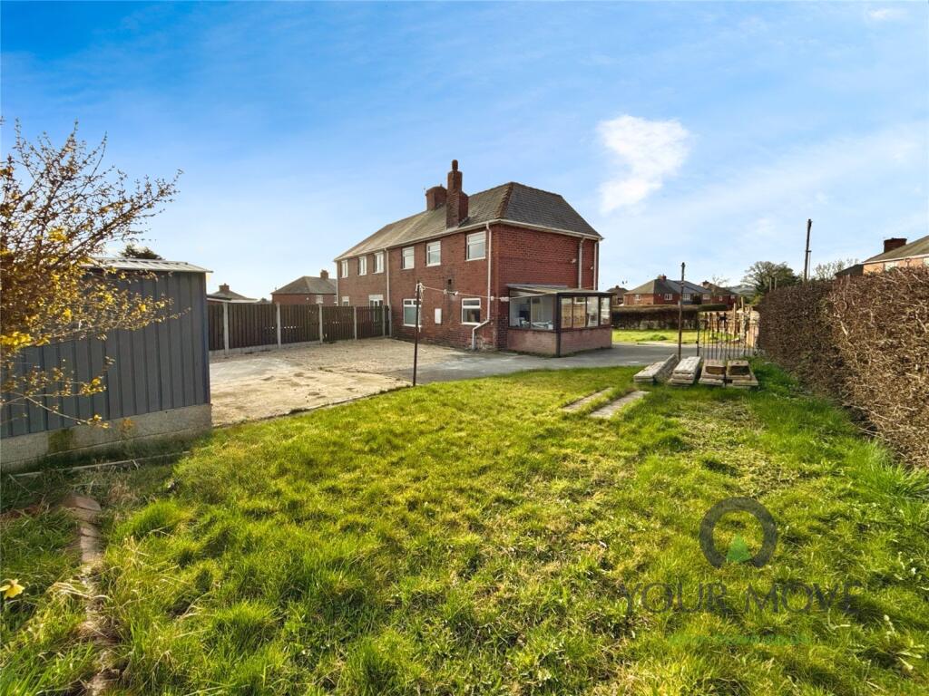 4 bed Semi-Detached