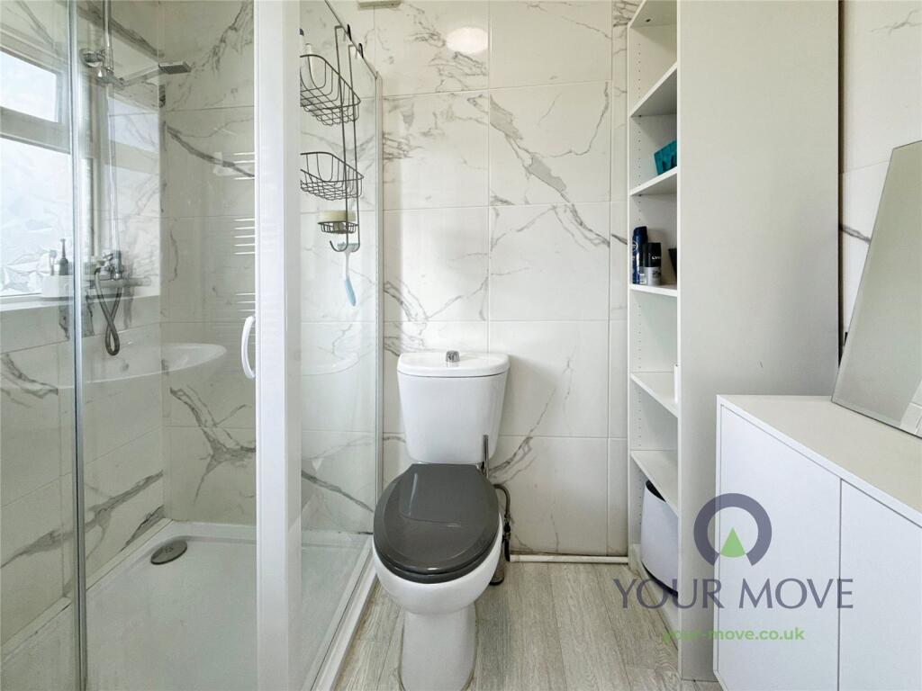 4 bed Semi-Detached