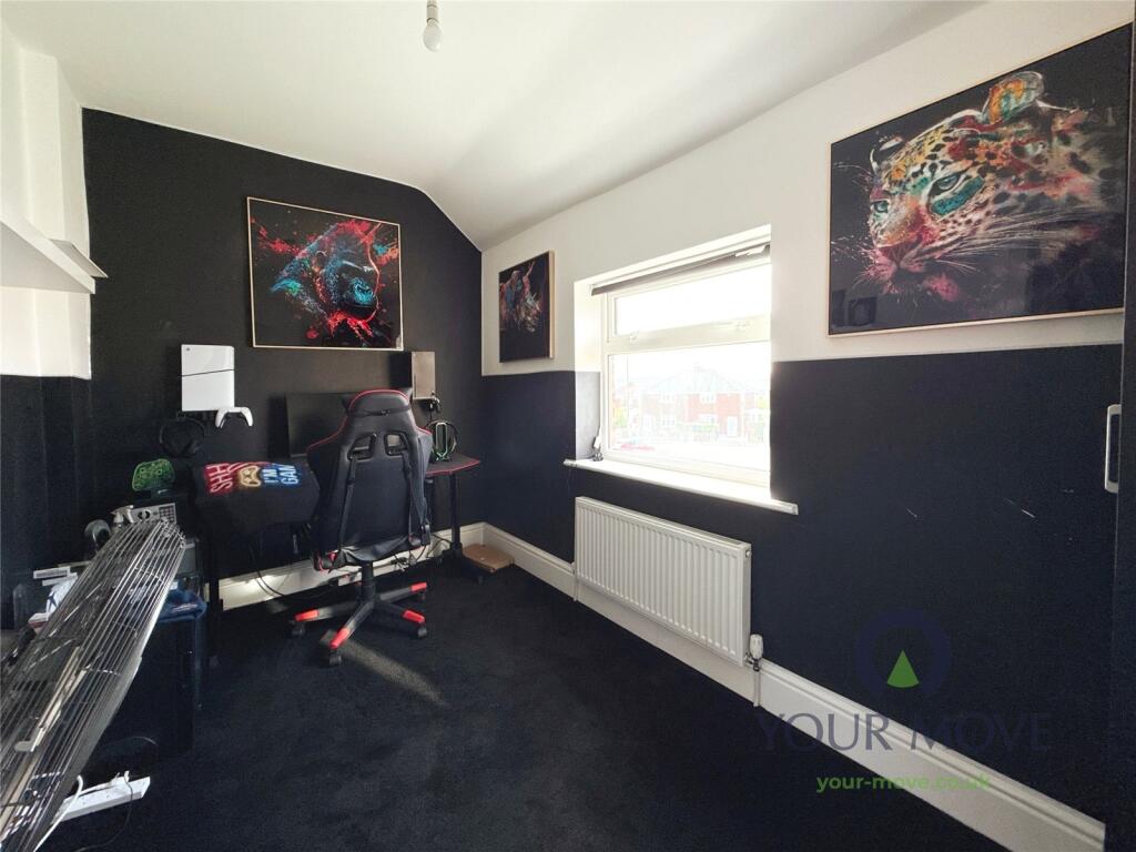 4 bed Semi-Detached