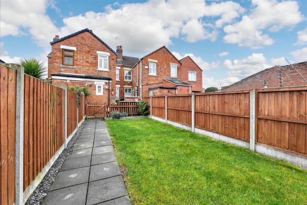 3 bed Terraced