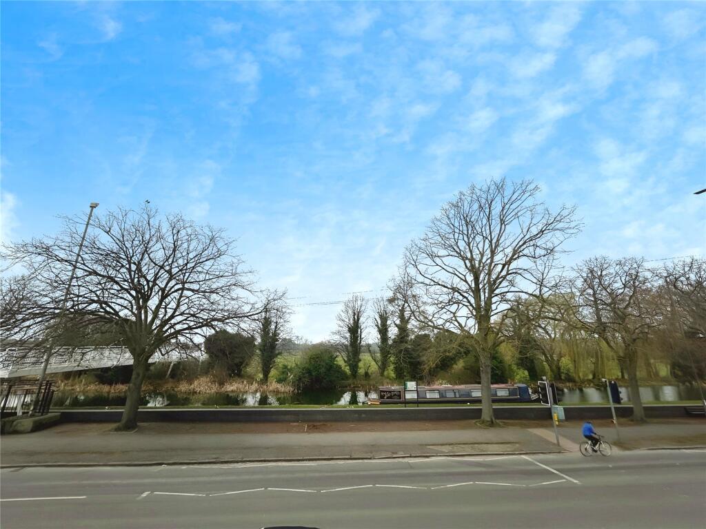 4 bed Character Property