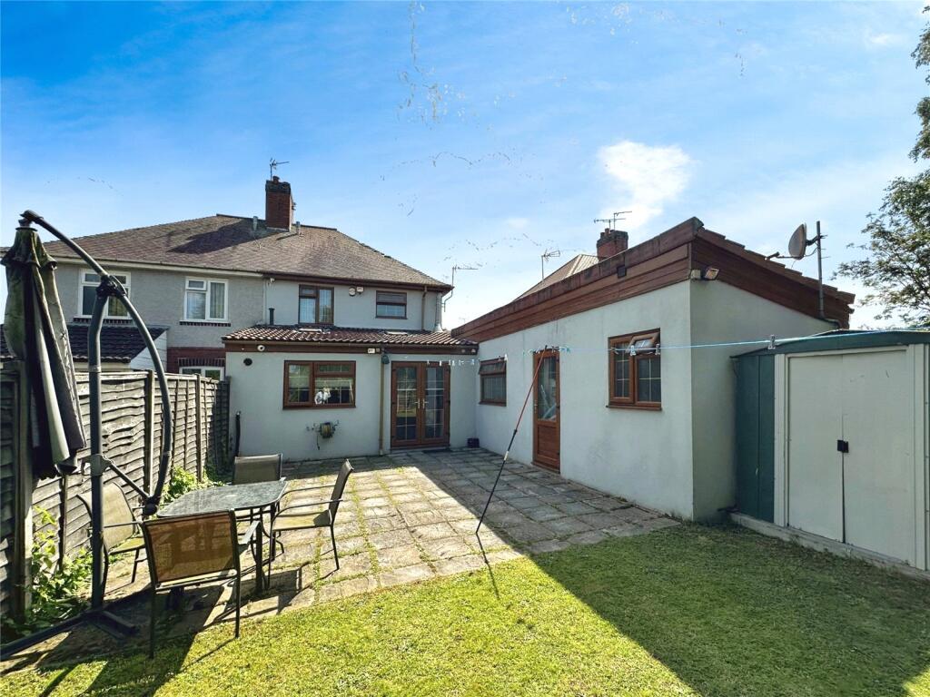 4 bed Semi-Detached