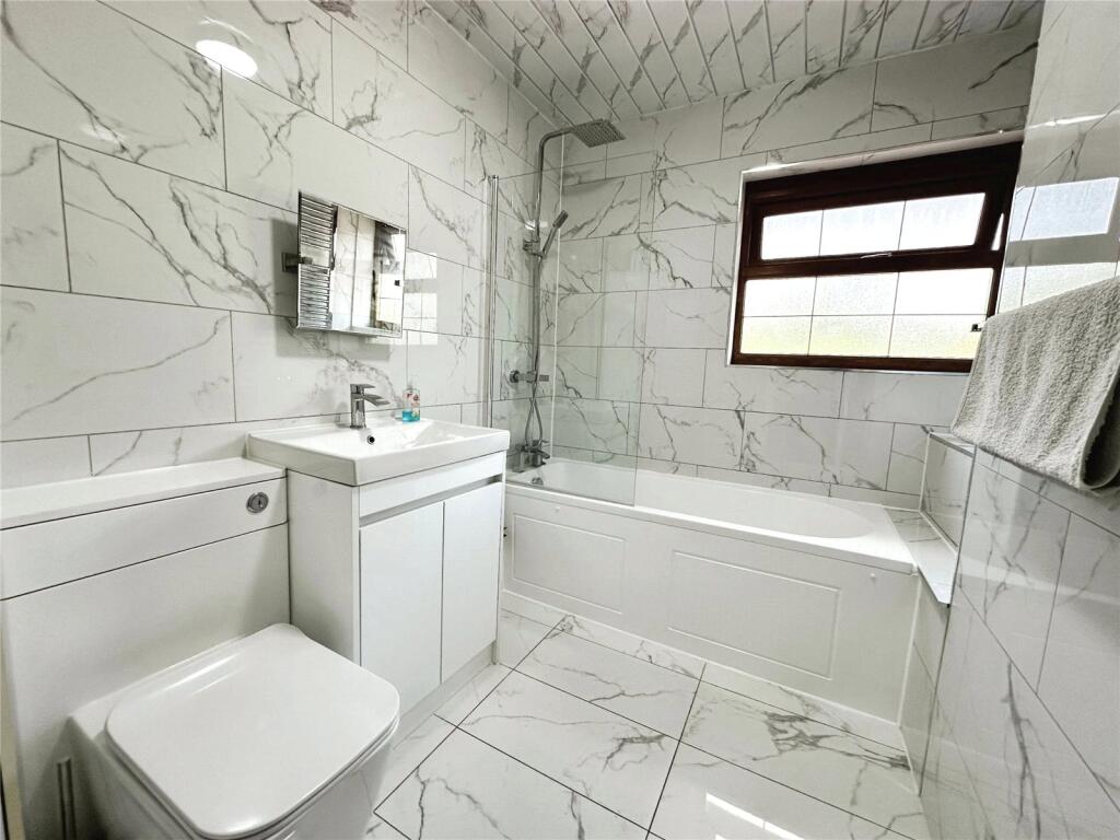 4 bed Semi-Detached
