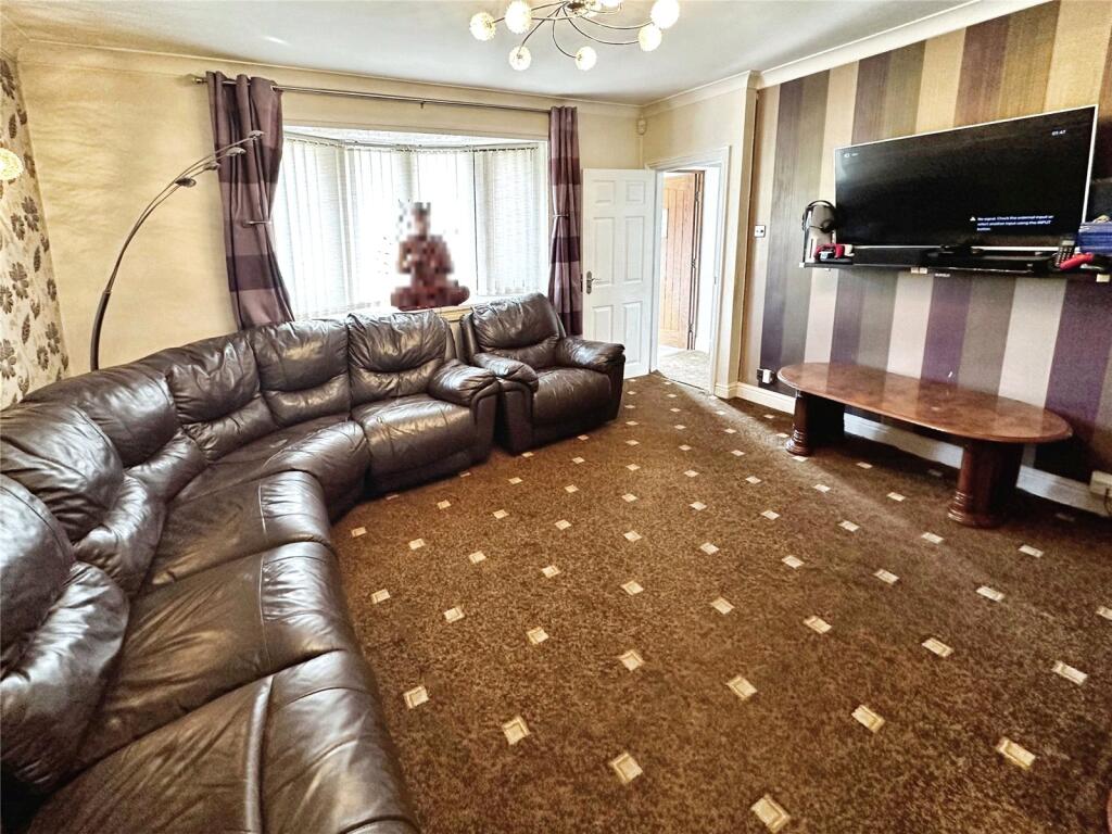 4 bed Semi-Detached