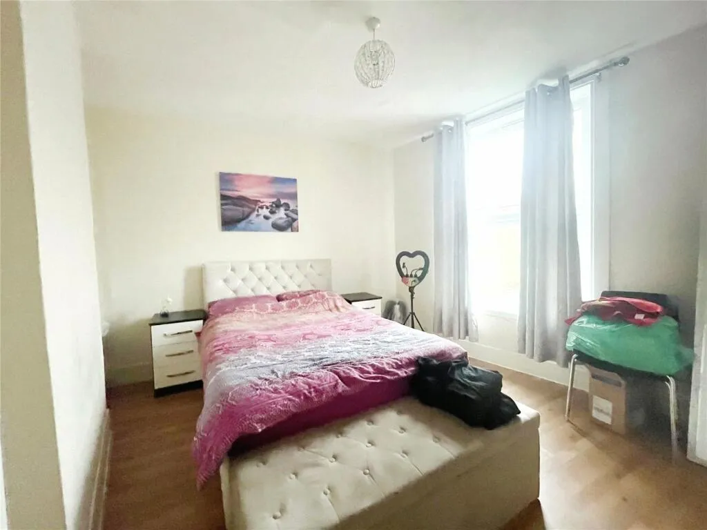2 bed House