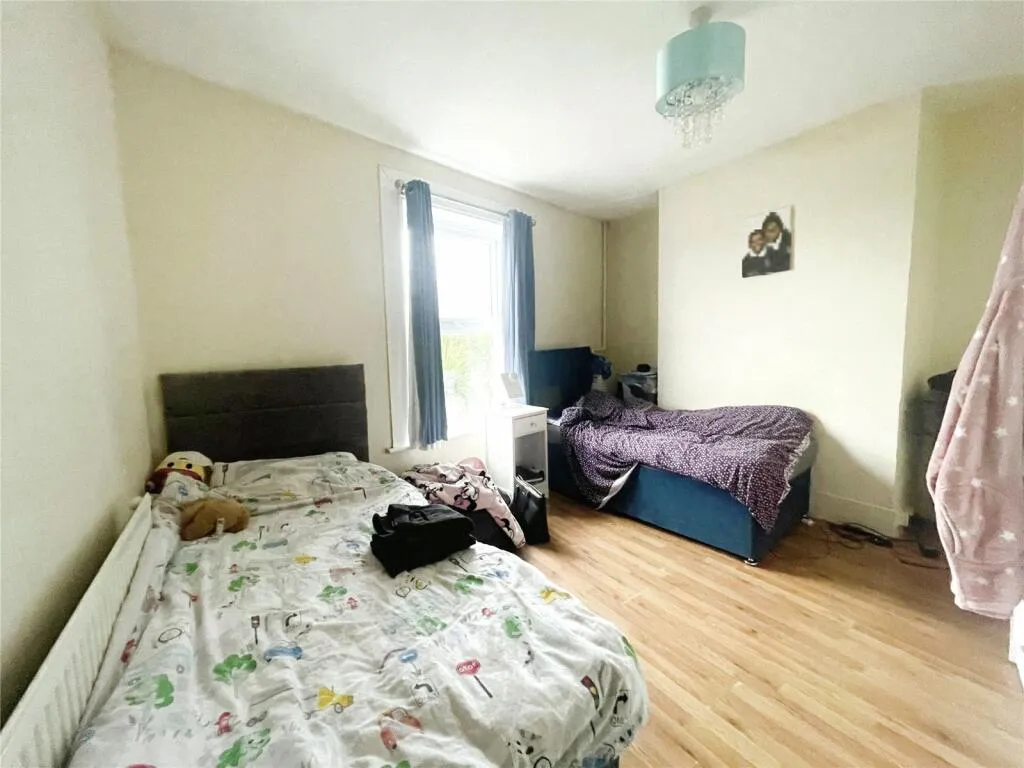 2 bed House