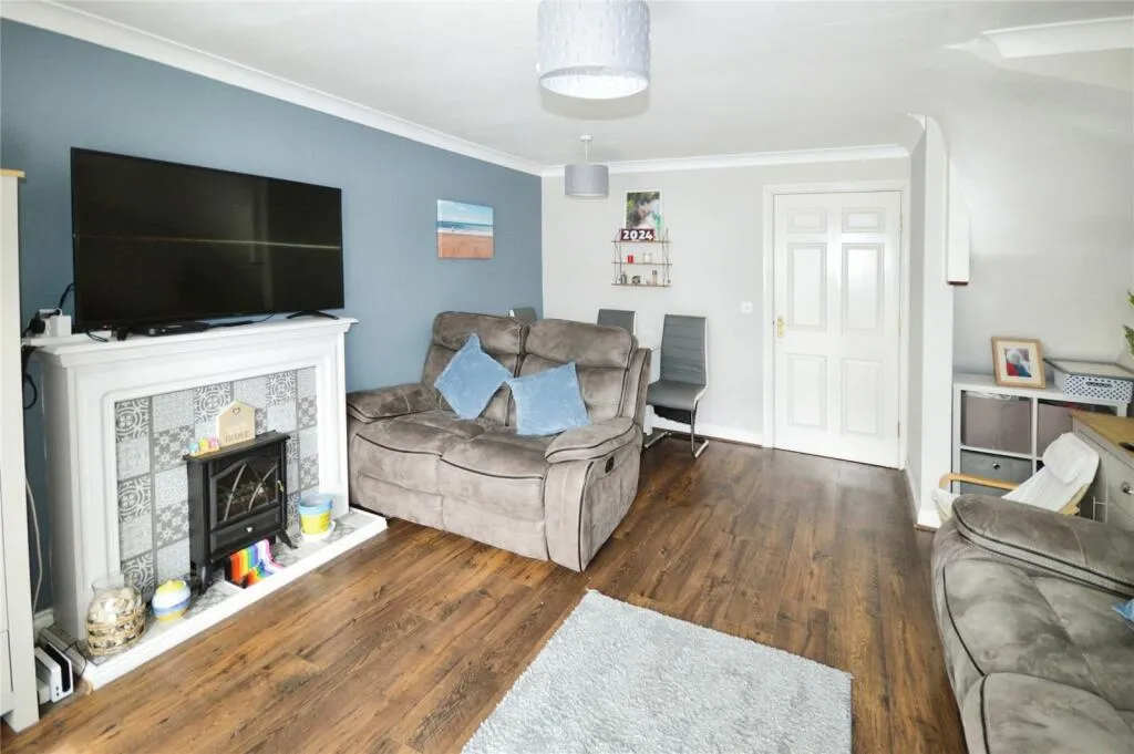 3 bed Town House