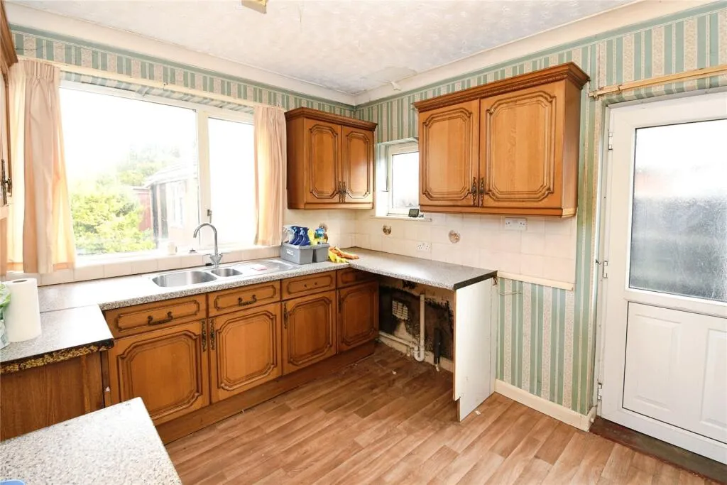 2 bed Semi-Detached Bungalow
