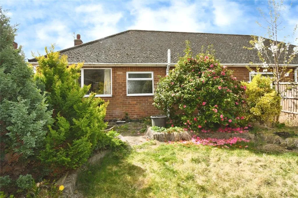2 bed Semi-Detached Bungalow