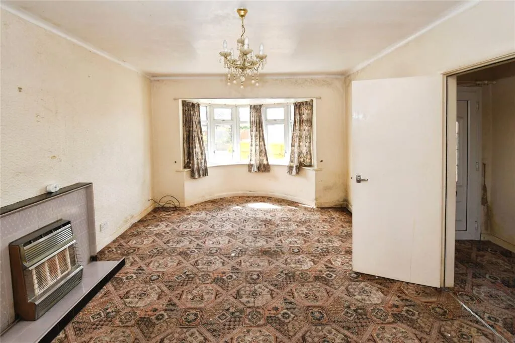 2 bed Semi-Detached Bungalow