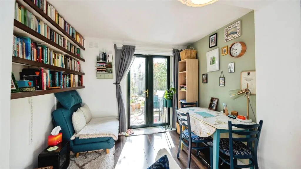 1 bed Ground Flat