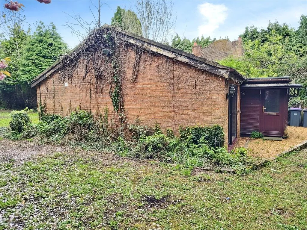 2 bed Detached Bungalow