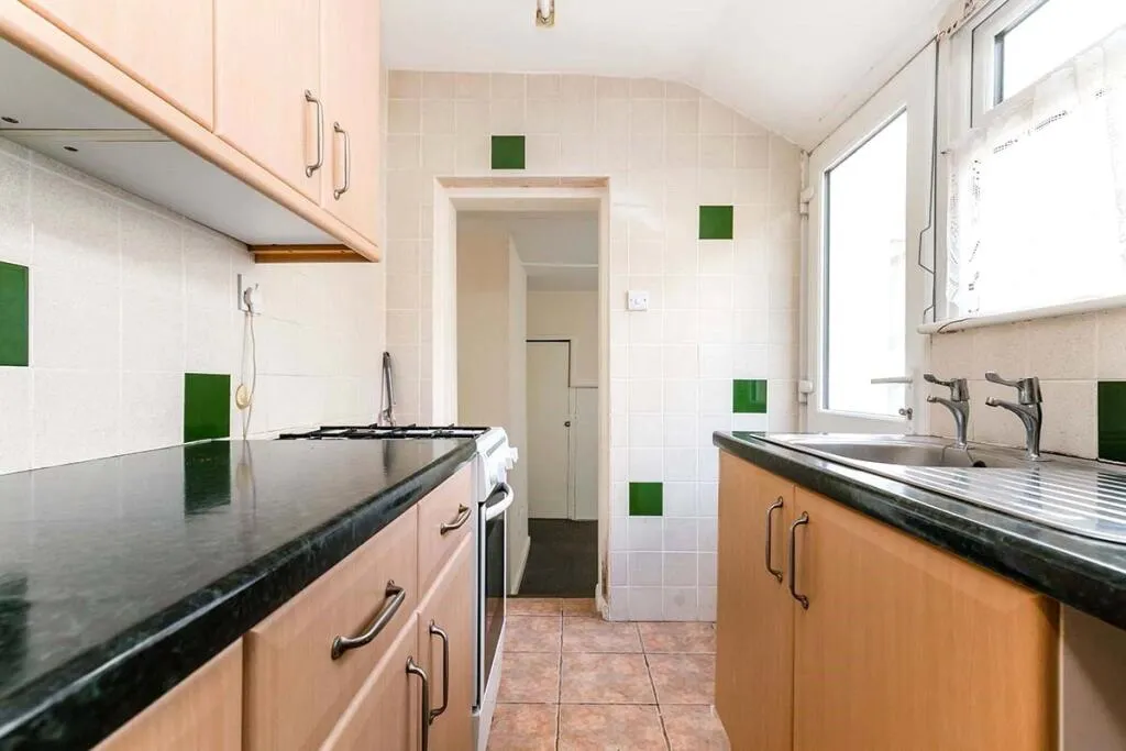 2 bed House