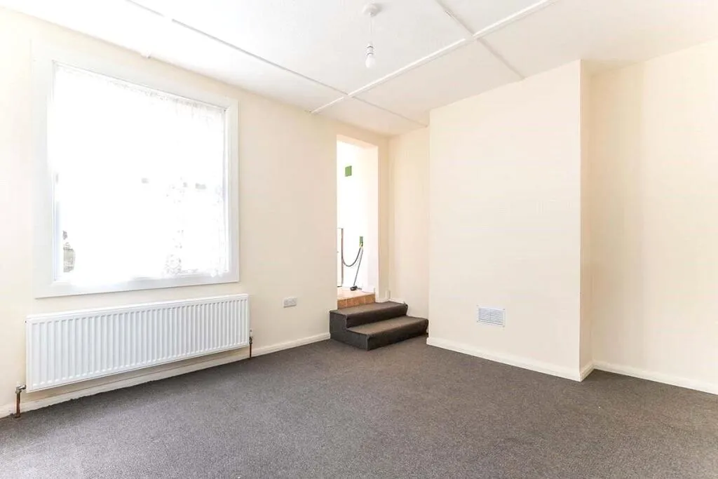 2 bed House