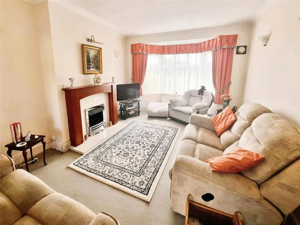 3 bed Semi-Detached