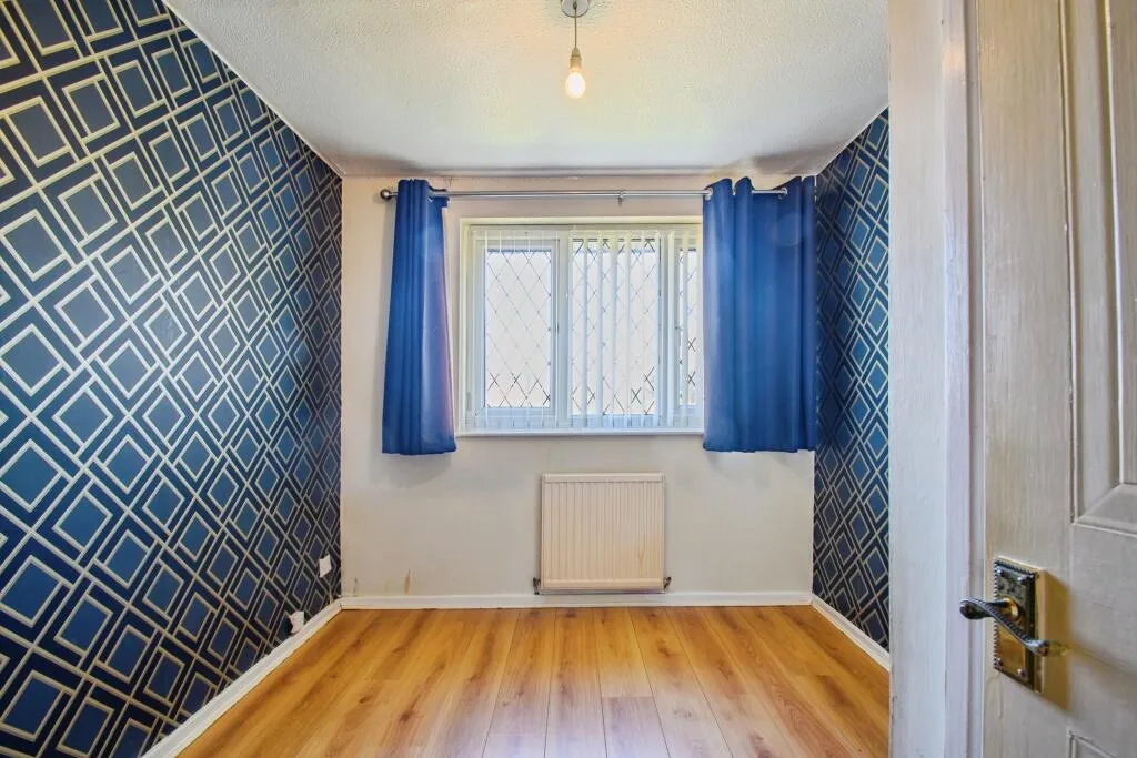 5 bed Detached