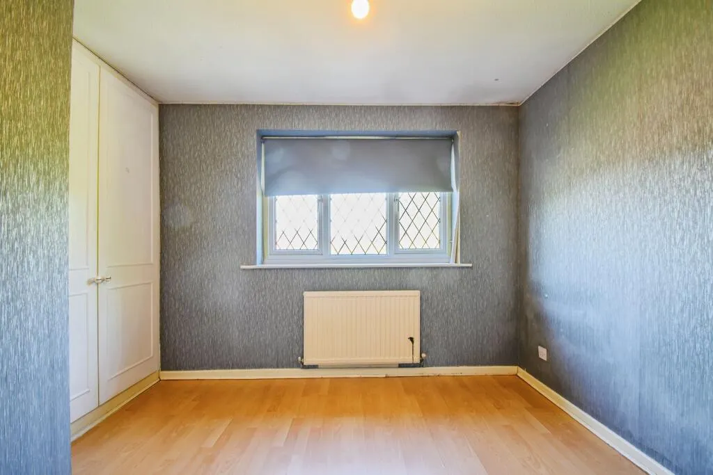 5 bed Detached