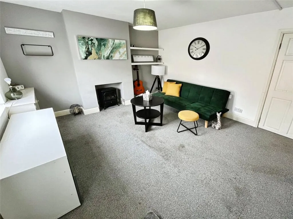 2 bed End of Terrace