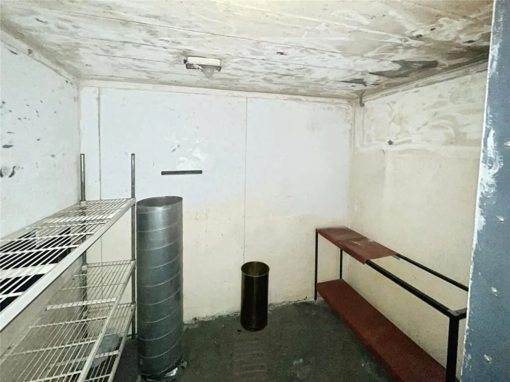 3 bed Restaurant