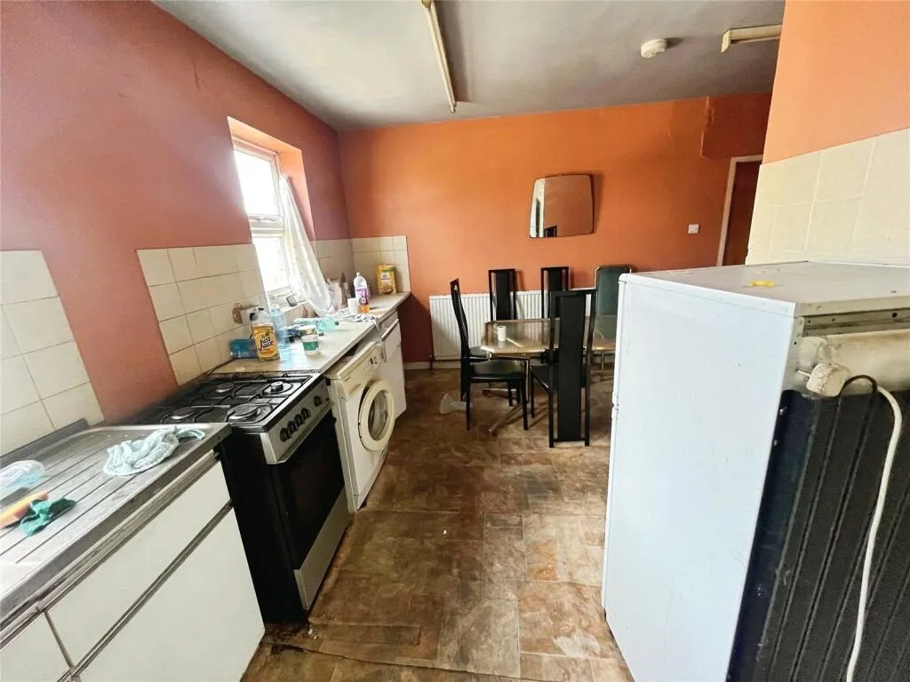 3 bed Restaurant