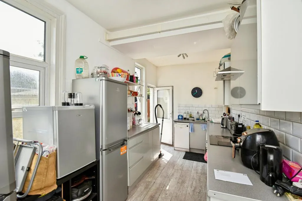 6 bed Terraced