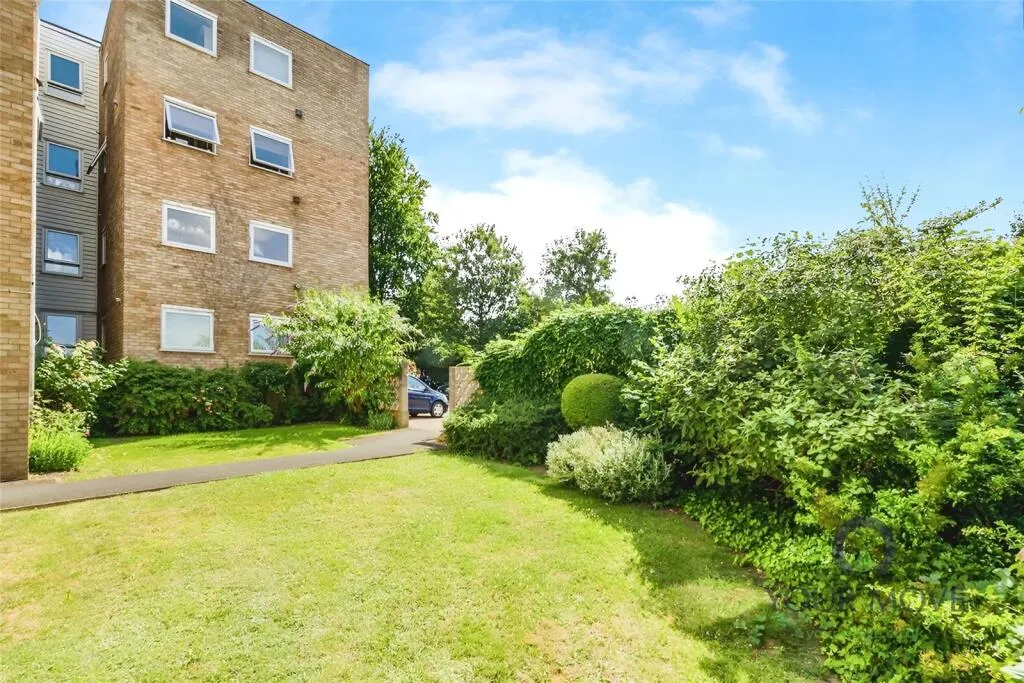 1 bed Apartment