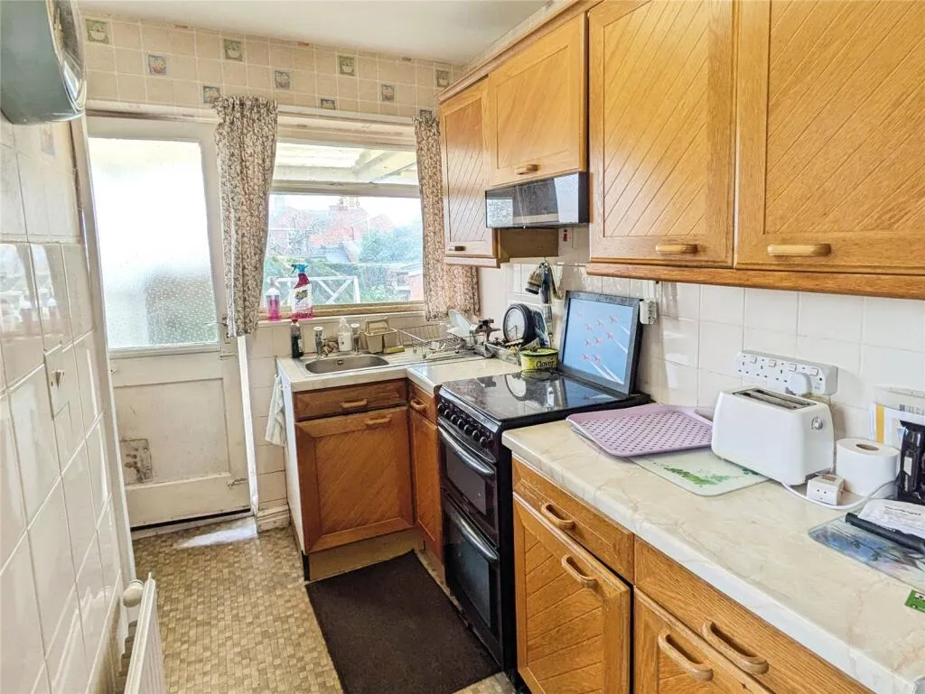 2 bed Semi-Detached Bungalow
